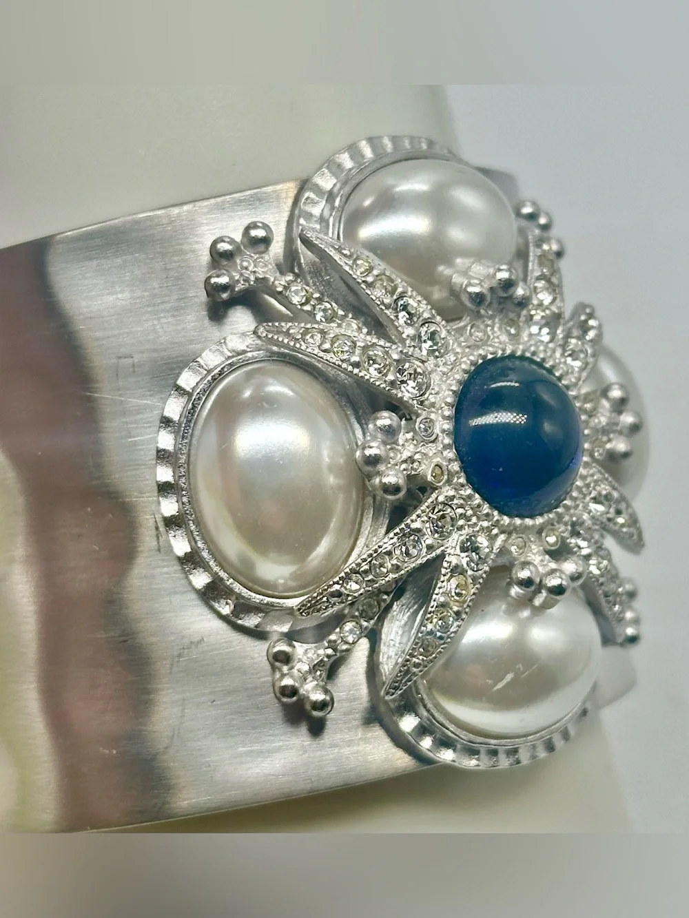 Vintage St John Cuff Bracelet Silver Tone Hinge Bangle Pearl Rhinestone 80s